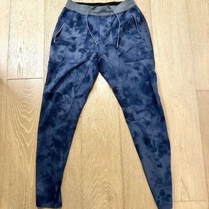 men’s lululemon camo joggers